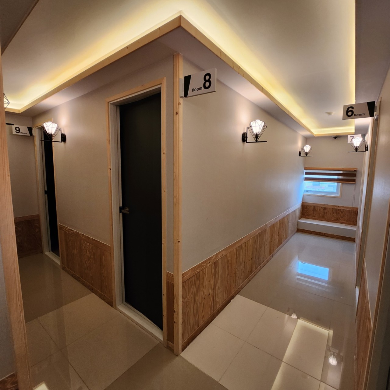 전북특별자치도 군산시 오식도동 창테라피 복도 1