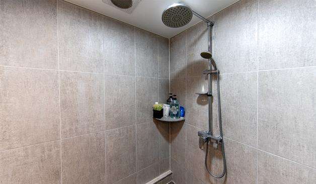 서울 강남구 논현동 신논현역 포미스웨디시 샤워실 1
