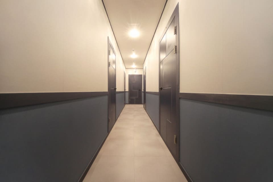 경기 광명시 일직동 휴마사지 복도 2