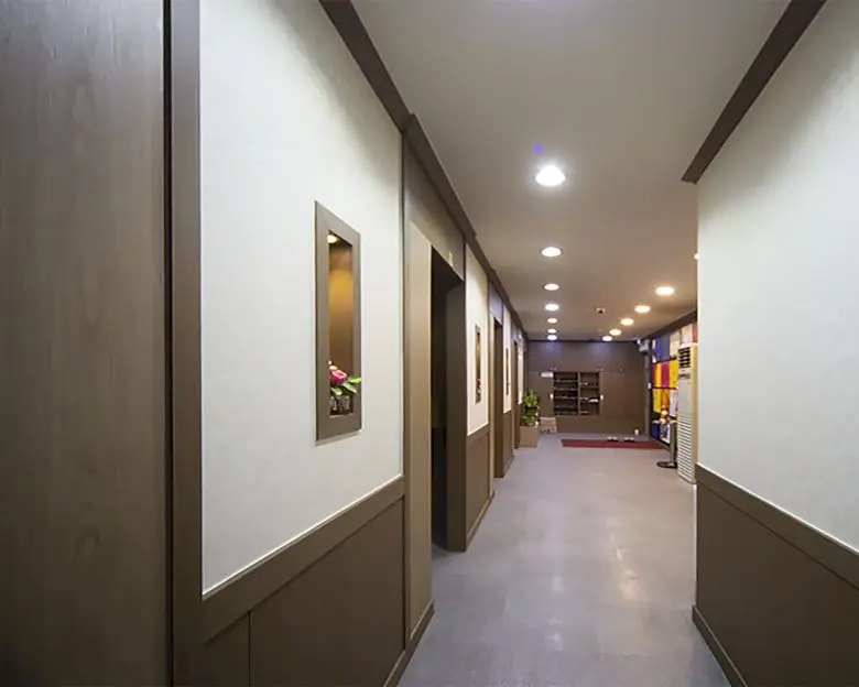 부산진구 부전동 서면역 영테라피 복도 1