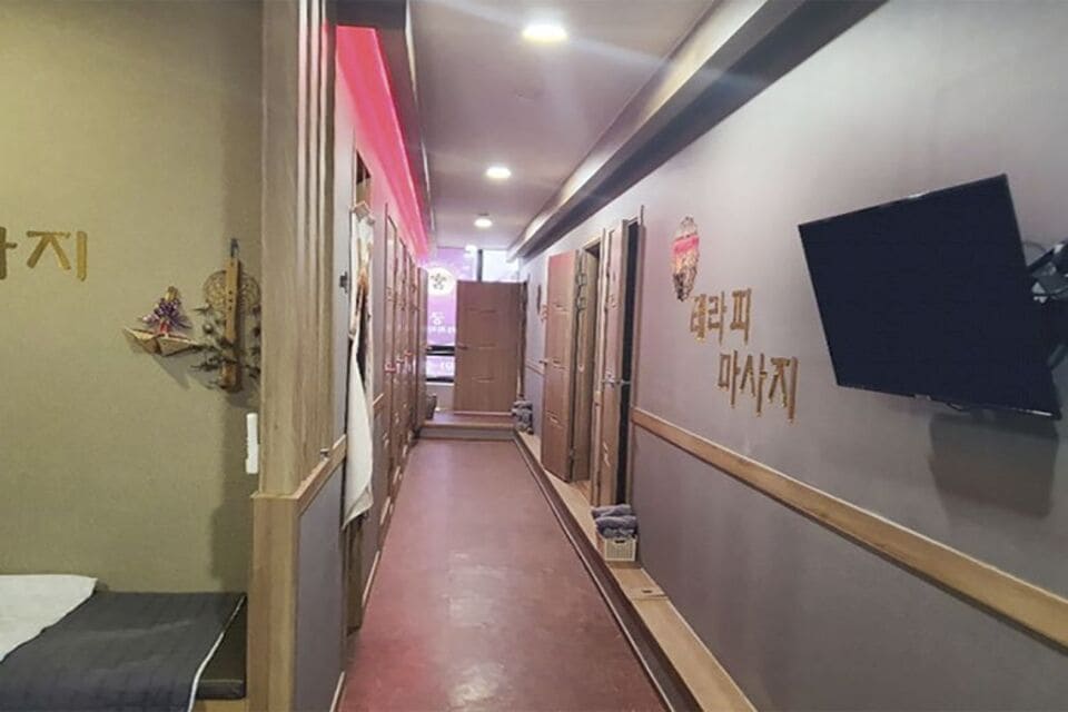 여수 화장동 궁테라피 복도 2