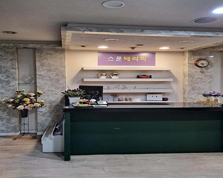 부산진구 부전동 서면역 스푼테라피 로비 1