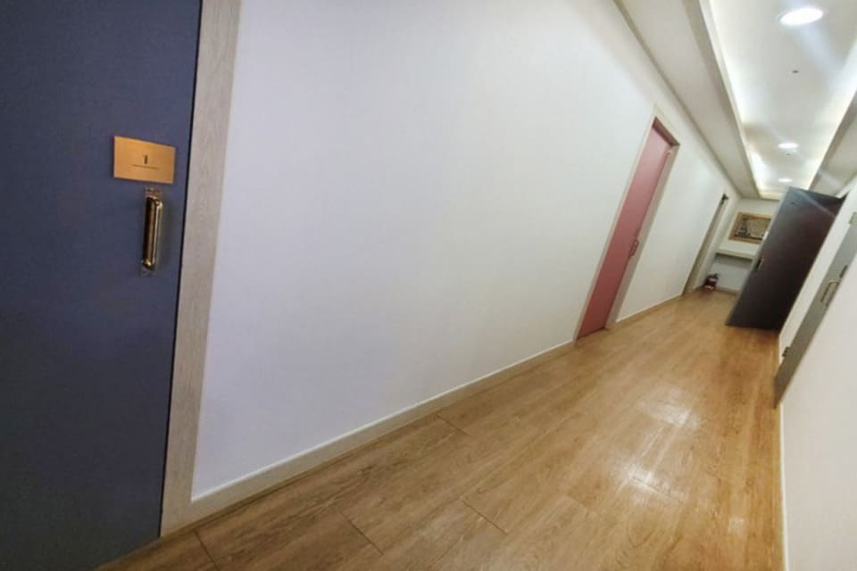 대전 도안동 더라차스파 복도 2