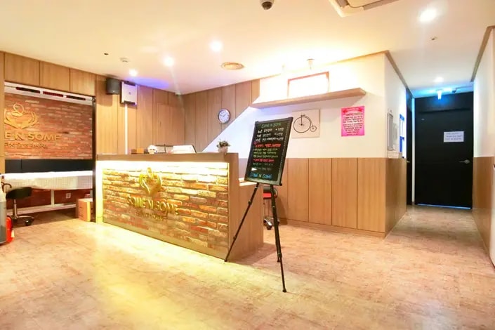 천안시 서북구 불당동 썸앤썸 로비 1