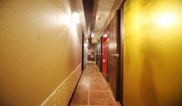 강남 역삼동 플러스 복도 2