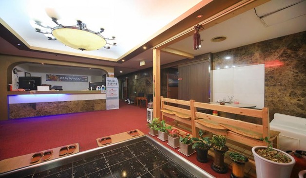 창원시 진해구 용원동 헬로타이마사지 로비 2