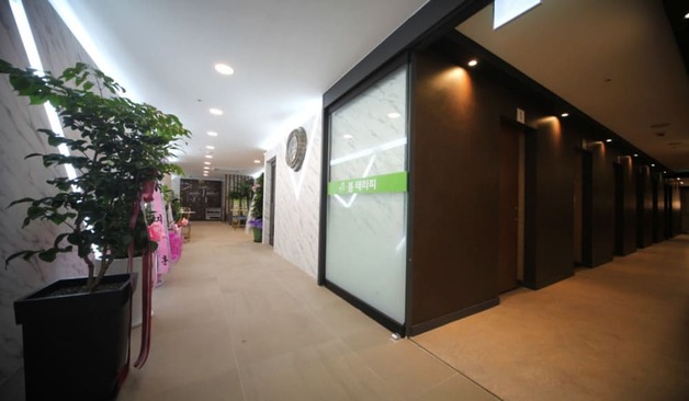 서울 강남구 역삼동 봄테라피 복도 2