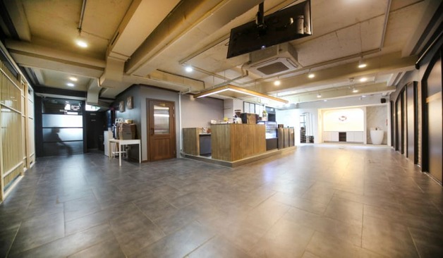 서울 송파구 방이동 클라스테라피 복도 1