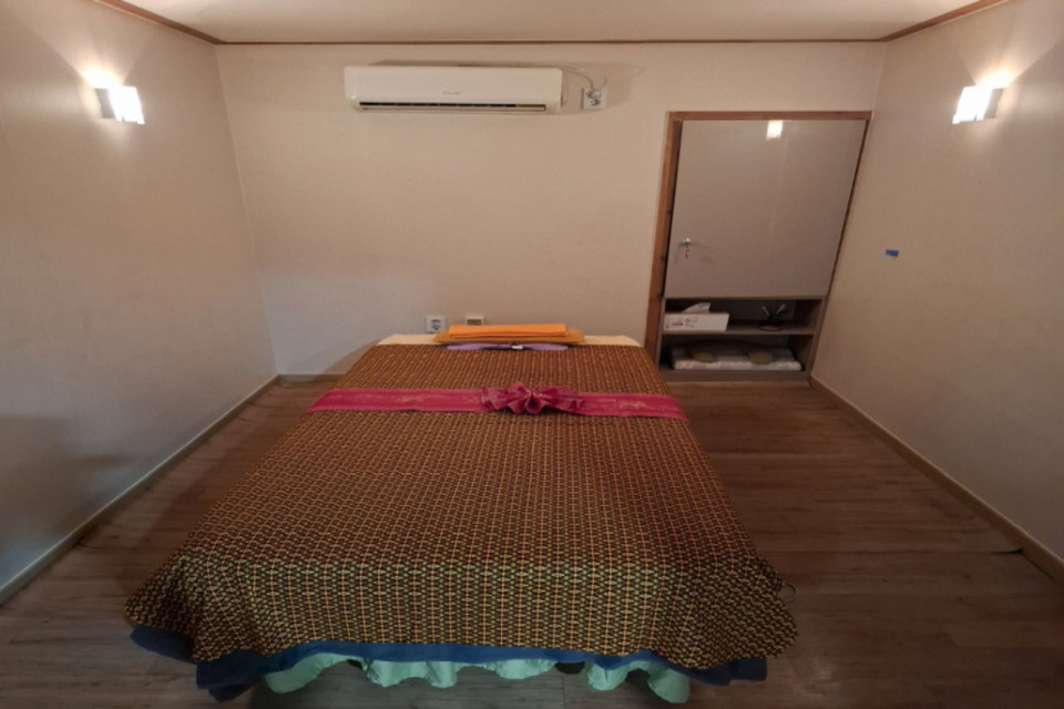 충남 예산군 덕산면 사동리 청담아로마 관리실 2